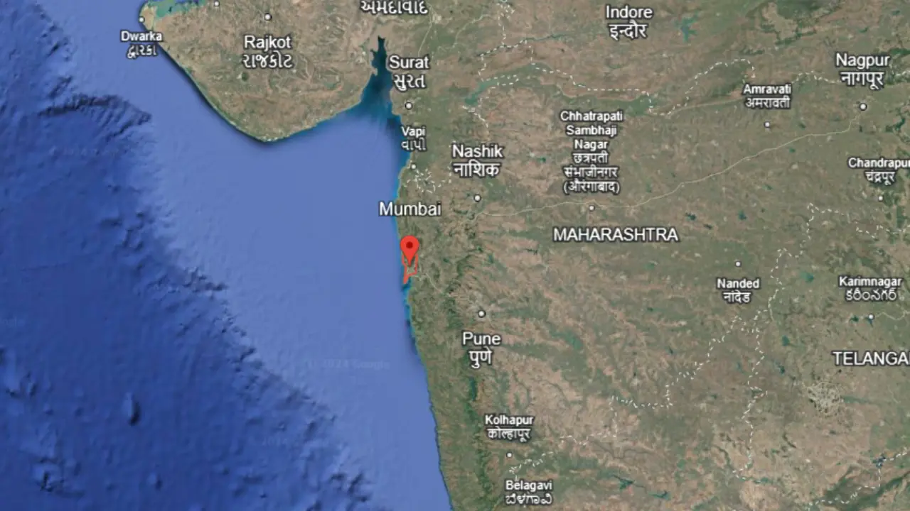 Where is Mumbai, Mumbai population 2025, Mumbai area in sq km