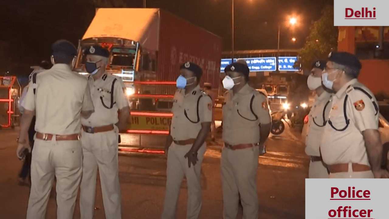 What is Police officer, What is the job of a police officer