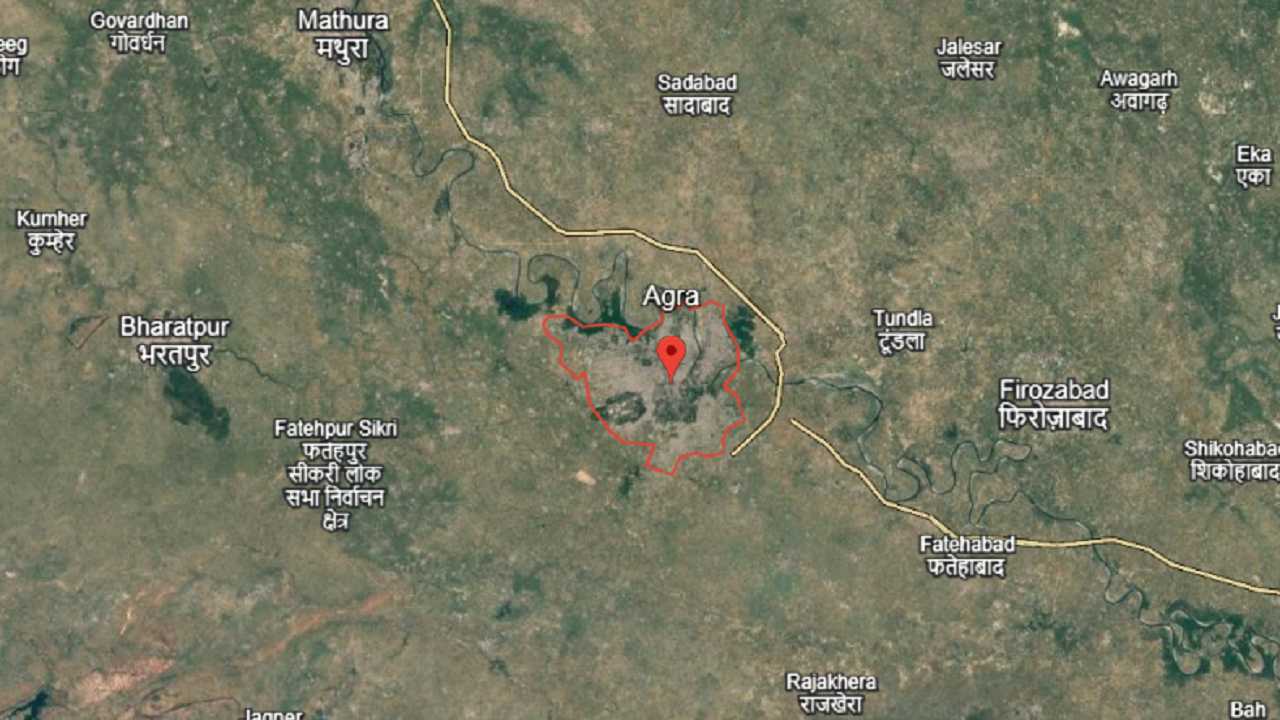 Where is Agra city, Agra city area in sq km, Agra Pin code